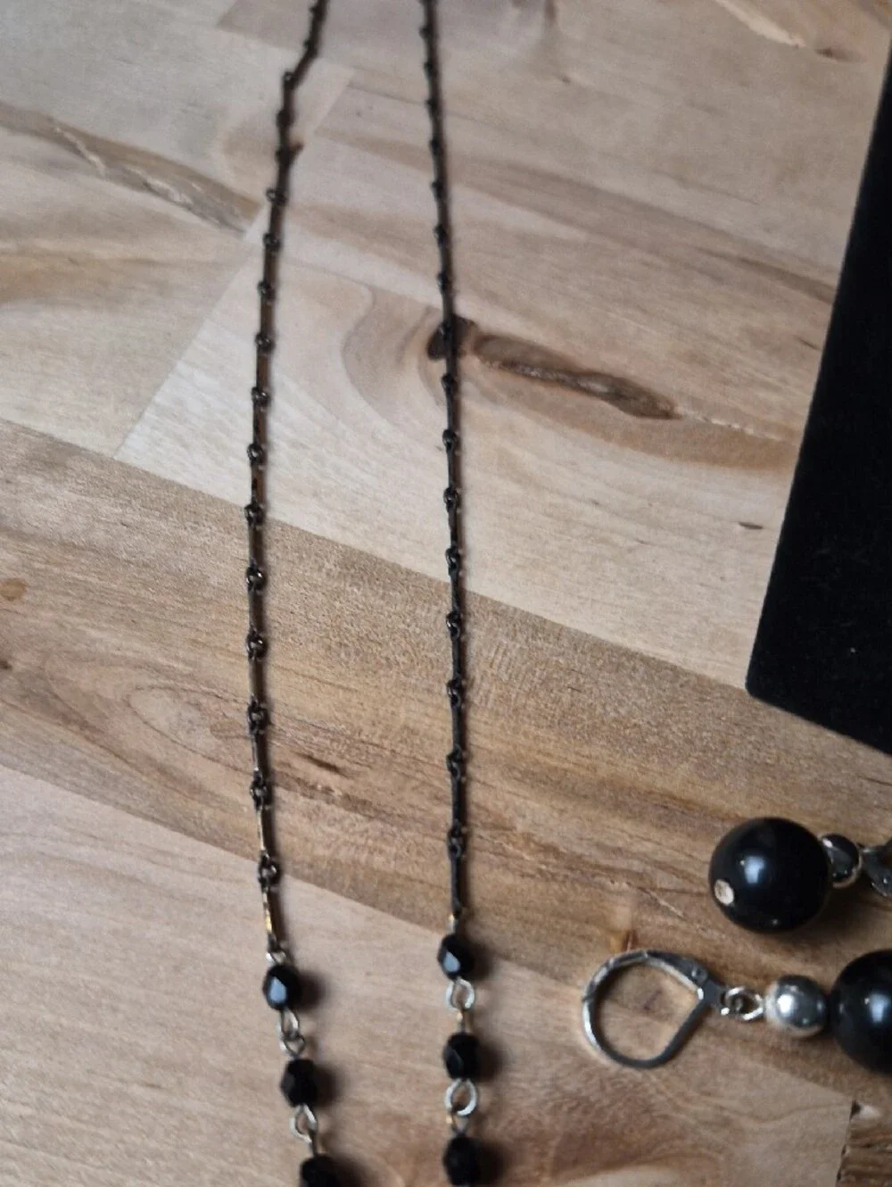 Source Unknown Black Beaded Drop Necklace with Matching Ring and Earrings